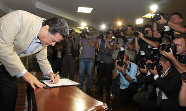 MarconiassinadecretoAbapProduzir