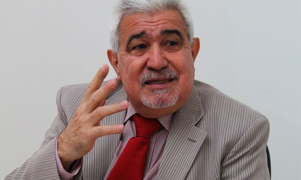 Cores metalizadas na decoração do home office