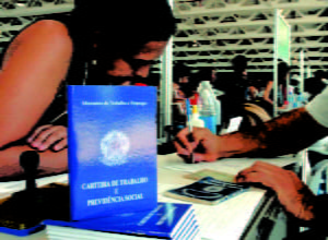 Geracao-de-emprego-carteira-de-trabalho-24-02-11