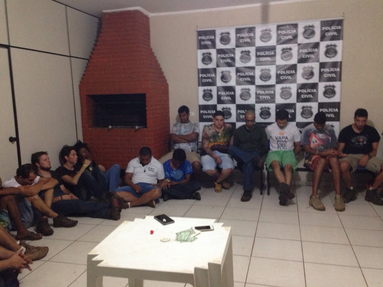 Termômetro em uma areia na praia