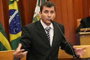 cl&eacute;cio alves