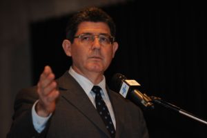 Ministro da Fazenda Joaquim Levy durante abertura da segunda semana de educacao financeira do Sebrae foto Fabio Rocdrigues Pozzebom Agencia Brasil 0002