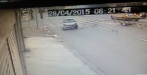 Acidente entre moto e carro na T9 setor sudoeste em goiania