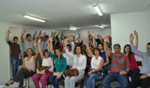 M&eacute;dicos da rede municipal deflagram greve neste domingo (19)