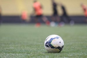 Crici&uacute;ma desperdi&ccedil;a p&ecirc;nalti, mas se recupera e vence o Atl&eacute;tico-GO por 1 a 0