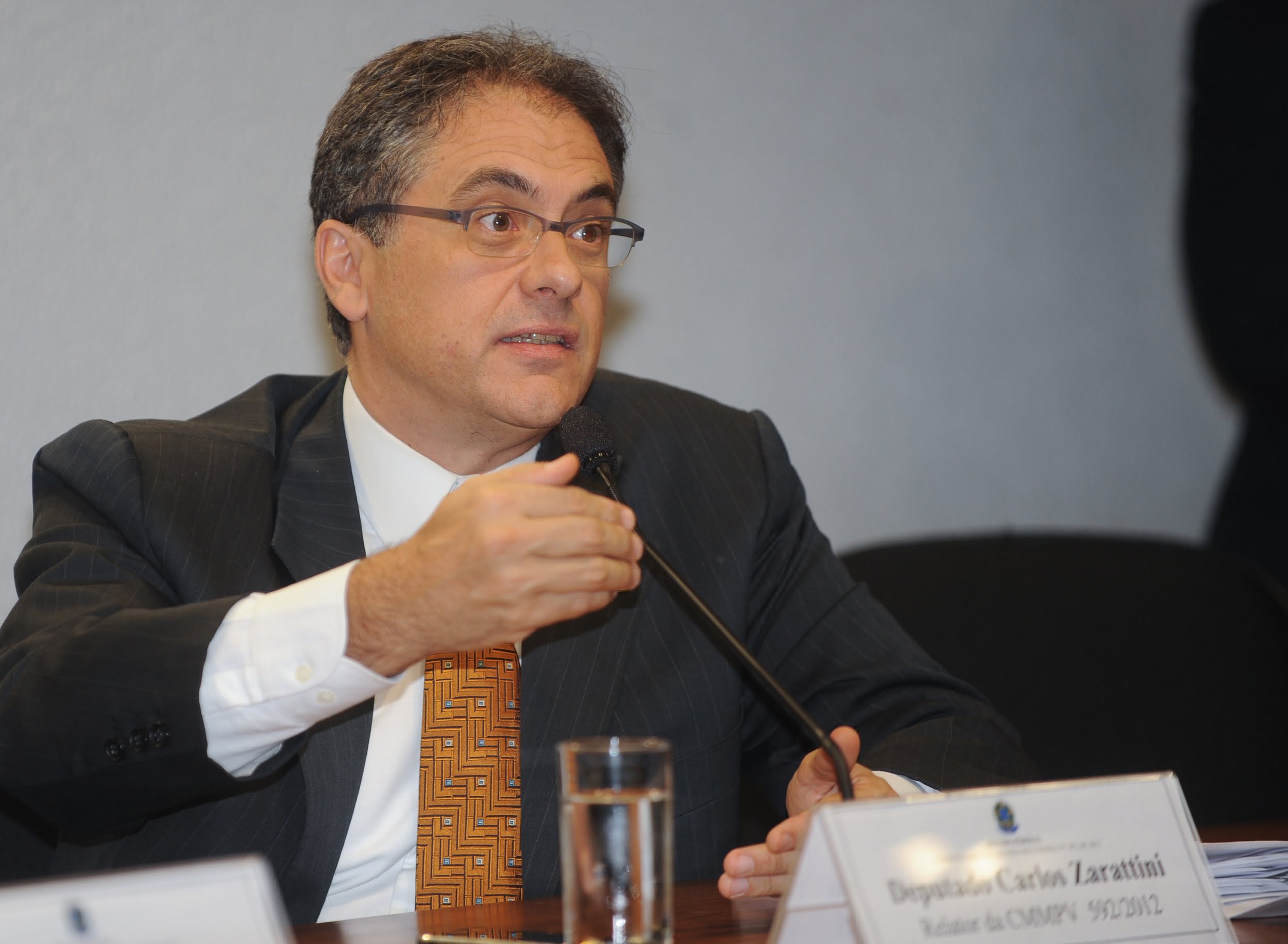 MP 664 &eacute; aprovada em comiss&atilde;o mista com exig&ecirc;ncias mais brandas a benef&iacute;cios