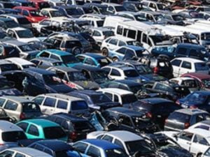 Homem &eacute; preso por anunciar carro roubado no site OLX