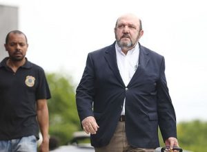 Ricardo Pessoa, dono da UTC, assina acordo de dela&ccedil;&atilde;o premiada