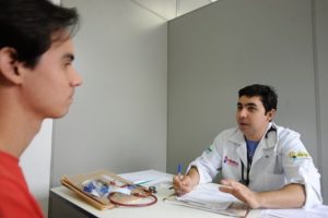 Programa Mais M&eacute;dicos n&atilde;o vai recrutar estrangeiros em 2015