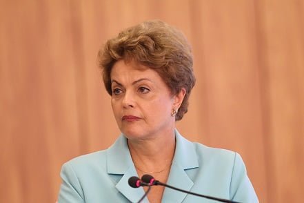 Dilma tem at&eacute; dia 17 para decidir se veta flexibiliza&ccedil;&atilde;o do fator previdenci&aacute;rio