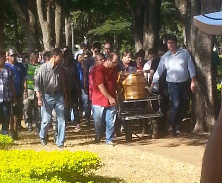 enterro de alana moraes namorada de cristiano araujo