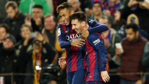 Neymar e Messi puxam venda de camisetas no Barcelona Foto FCBarcelona