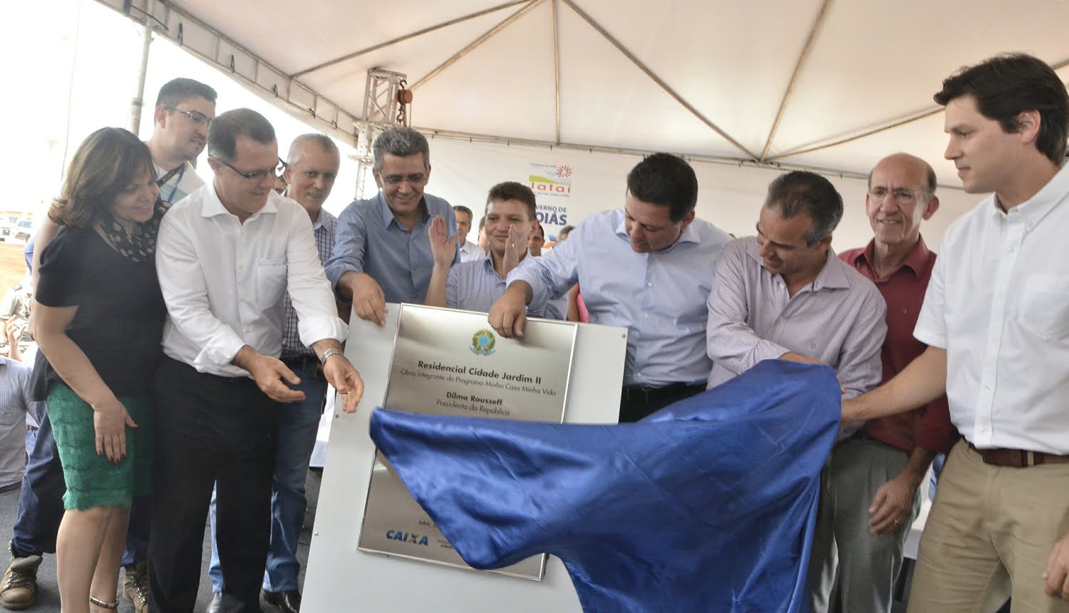 Capa com os personagens do filme João e Maria