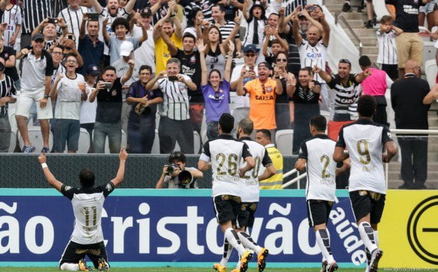 timao fez 4 a 0 no linense com dois gols de romero q8