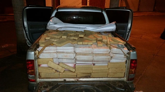 CAMINHONETE COM DROGA PC