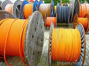 fios no carretel de madeira 7163453