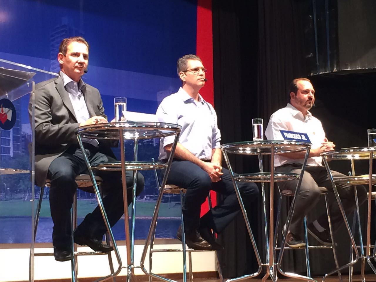 coloquio no Col&eacute;gio Agostiniano