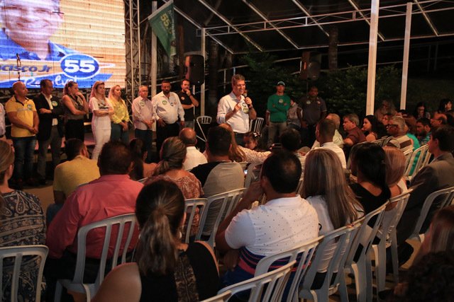francisco jr em reuniao nesta reta final de campanha
