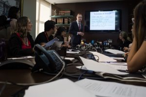 cristiano zanin martins advogado do ex presidente lula foto diego padgurschi folhapress