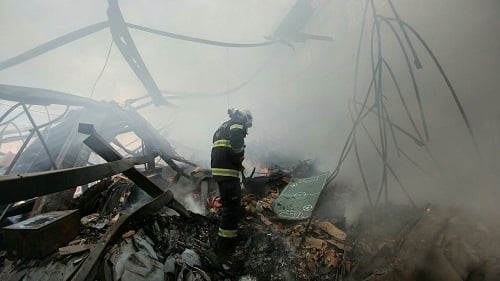 incendio em fabrica de mesa de sinuca em goiania cbmgo