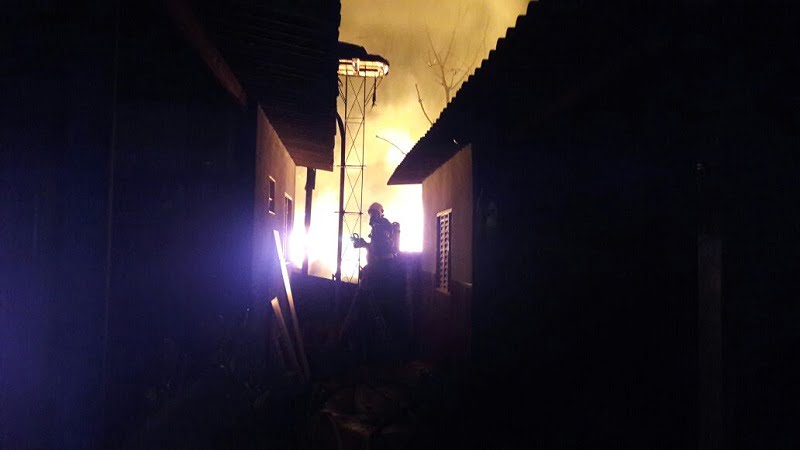 incendio em madeireira aparecida