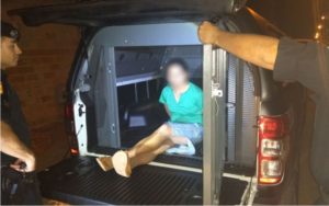 mae agride o filho senador canedo