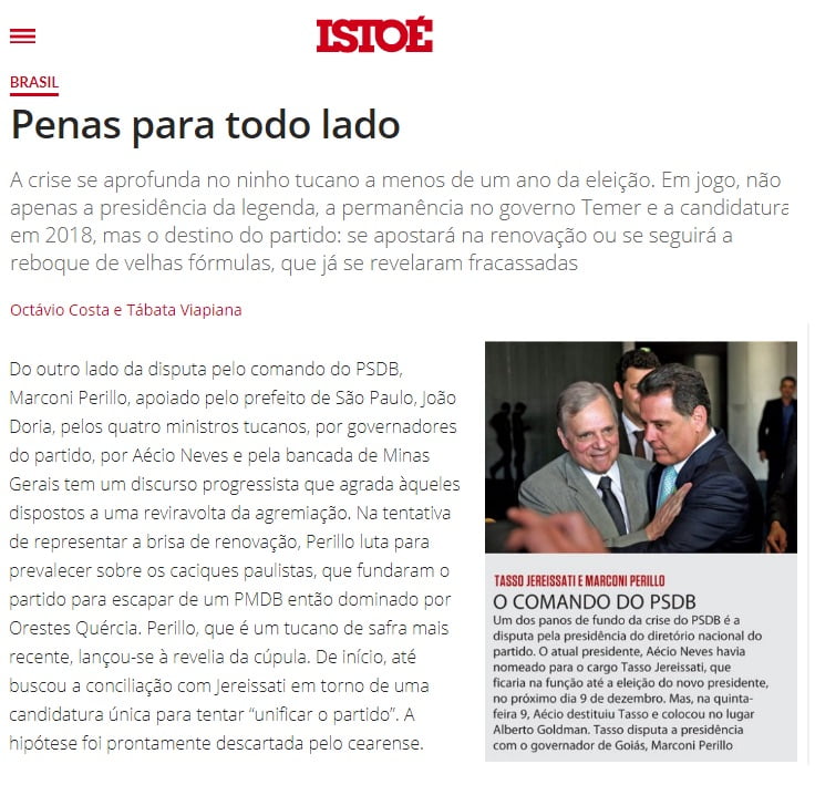 Mulher negra tocando no rosto