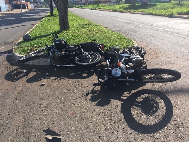 acidente entre motos no pq amazonia foto dict