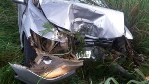 carro acidente br 364 jatai foto prf go