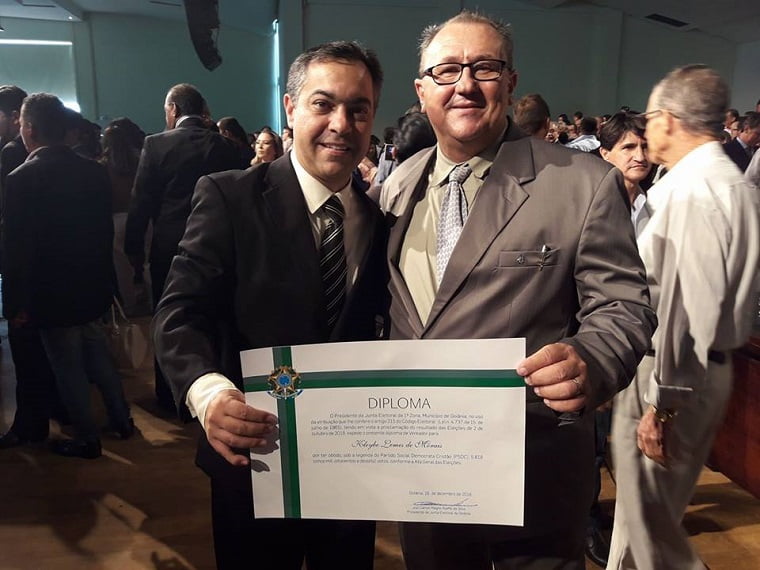 Cleiton Lemos ao lado de Kleybe Morais.jpg