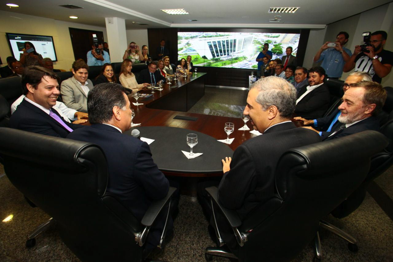 Marconi Perillo - Novos Cursos UEG - Foto Fernando Leite 01.jpg