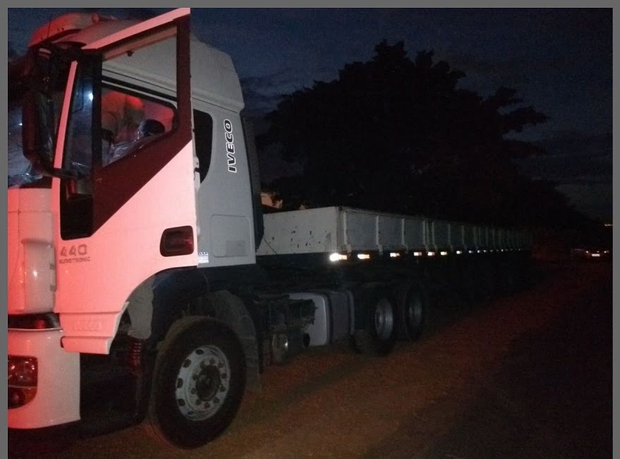 caminhao roubado go130 pmgo.jpg