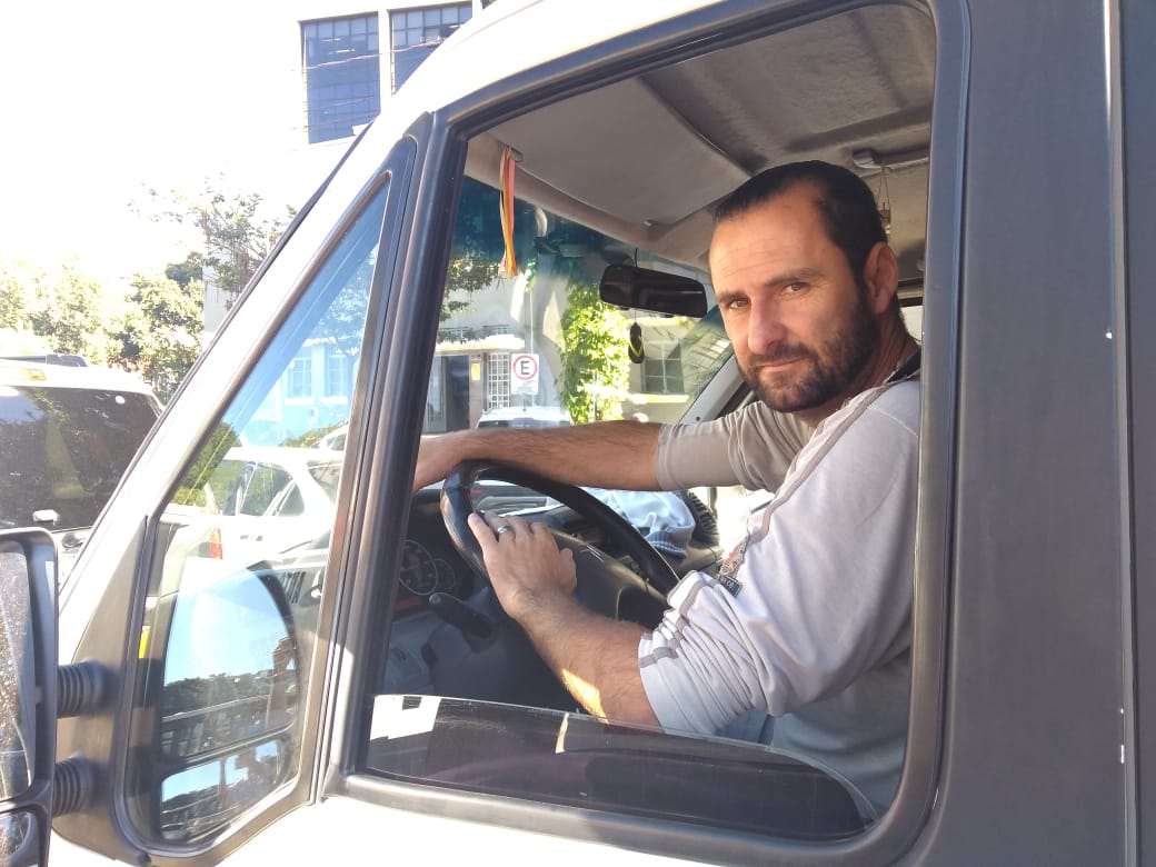 Motorista Iterly reclama da elevação do preço dos combustíveis (Foto: Samuel Straioto- Diário de Goiás) Iterli motorista.jpg