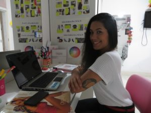 LAiS SOLEDADE ESTUDANTE DE MODA foto divulgacao educa mais.jpg