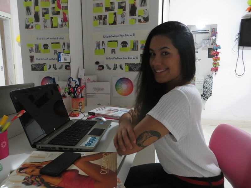 LAiS SOLEDADE ESTUDANTE DE MODA foto divulgacao educa mais.jpg