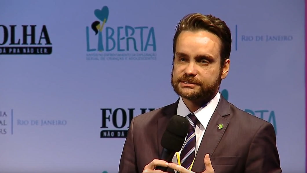 ministro dos direitos humanos gustavo vale imagem youtube reproducao.jpg