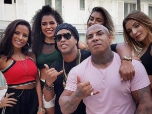 ronaldinho mulheres