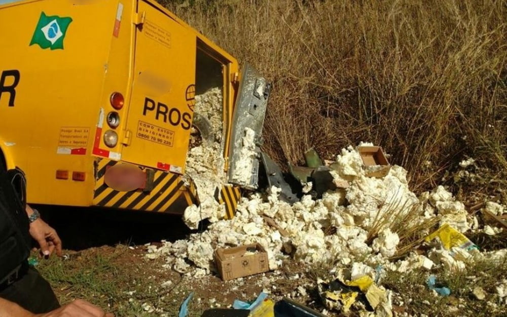 carro forte explodiu cristalina.jpg