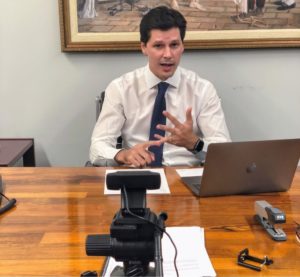 DANIEL LIVE FACEBOOK.JPG