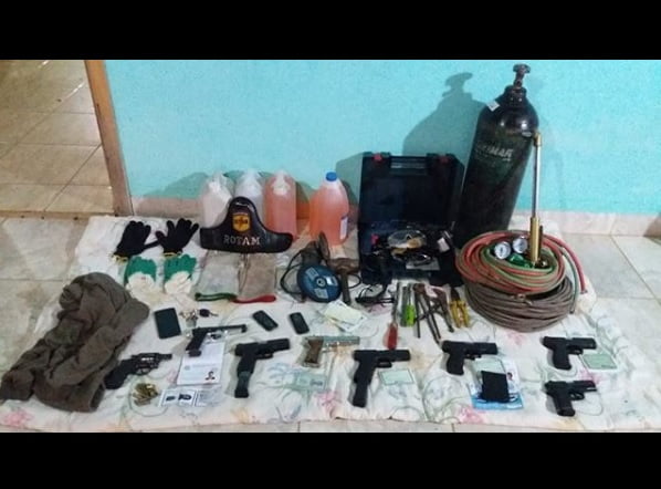 suspeitos de novo cangaco mortos tres ranchos div pm.jpg