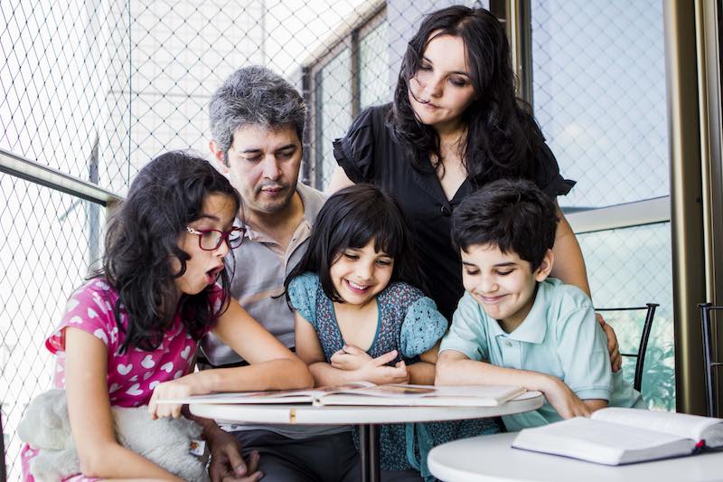 Homeschooling cerca de quinze mil crianças tem a casa como sala de aula.jpg