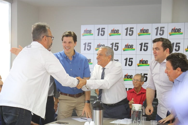 Iris e daniel foto assessoria.jpg