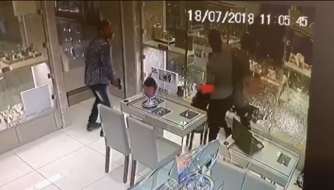 joalheria assaltada foto reproducao.jpg