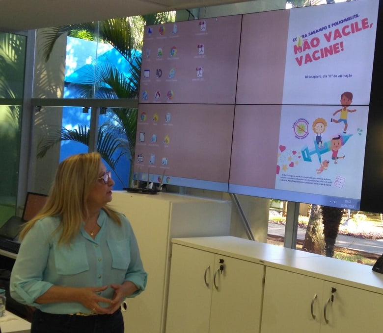 clecia vecci vacinacao.jpg