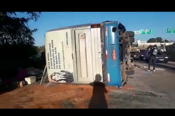 onibus tomba na go 080 rep bill guerra.png