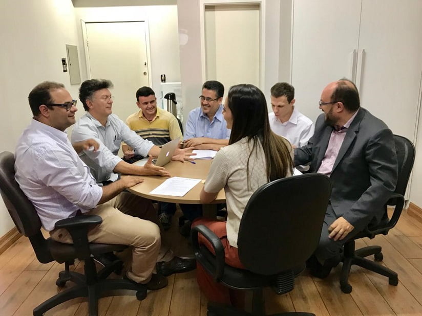 Represenantes dos candidadtos se reuniram na sede do DG (Foto: Samuel Straioto- Diário de Goiás) reuniao com representantes dos candidatos.jpg