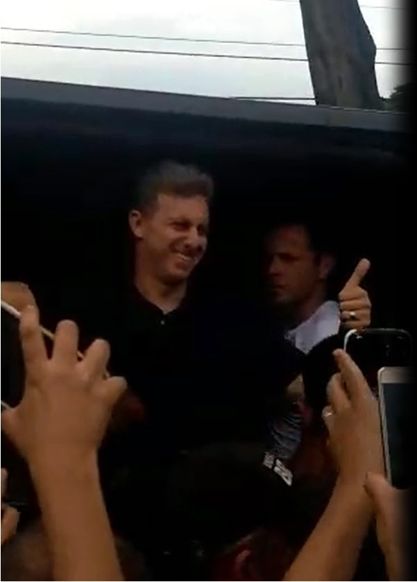 luciano huck em goiania.jpg
