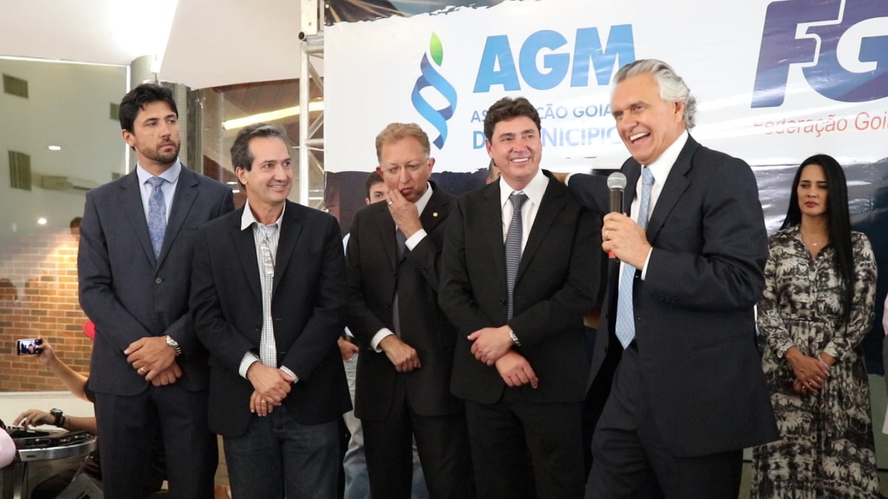 Caiado dá recado aos prefeitos reunido com FGM e AGM (Fofo divulgação)