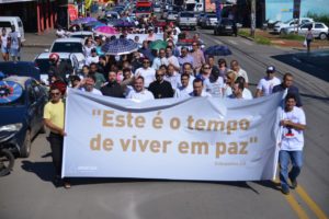 caminhada pela paz - 500 fieis - aparecida de goainia.jpeg