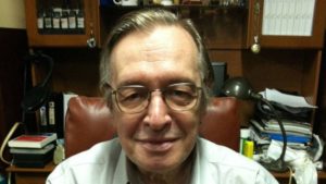 olavo de carvalho foto reproducao.jpg